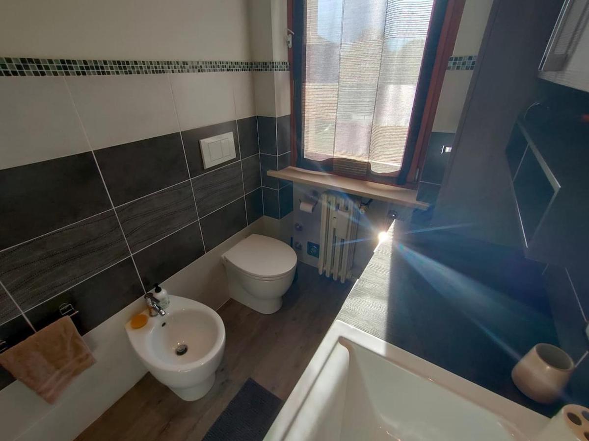 Appartamento Chentre En Ville - A 2 Passi Dal Centro - Parcheggio Gratuito - Cir-Vda-Aosta-0073 エクステリア 写真