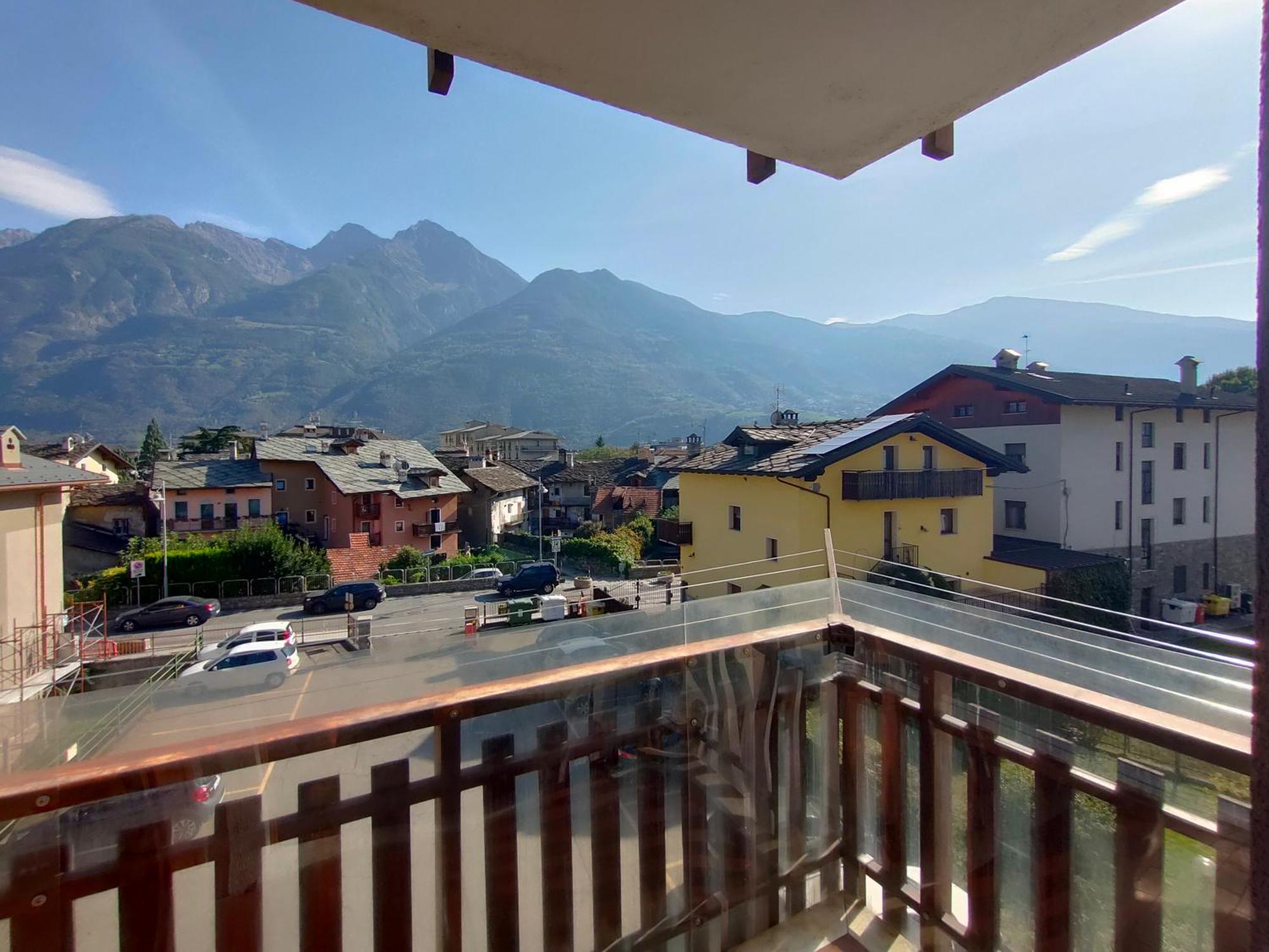 Appartamento Chentre En Ville - A 2 Passi Dal Centro - Parcheggio Gratuito - Cir-Vda-Aosta-0073 エクステリア 写真